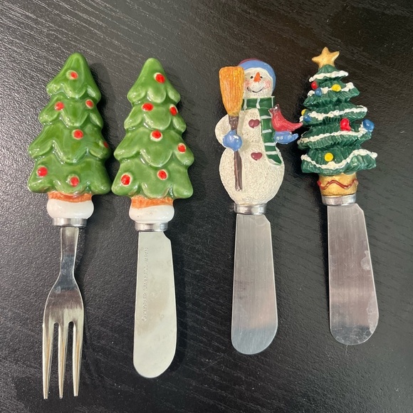 Christmas Tree Cheese Jam Jelly Butter Knife KNOBLER (2) & unknown (2), Set Of 4 - Picture 1 of 5